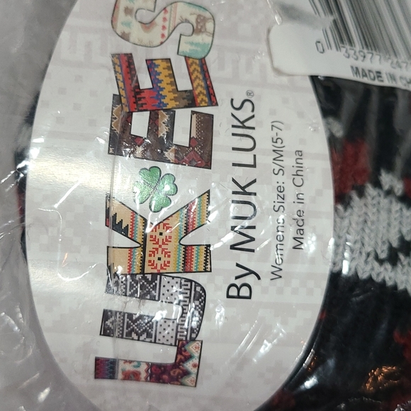 Muk Luks Pom Slipper Socks - Picture 5 of 6